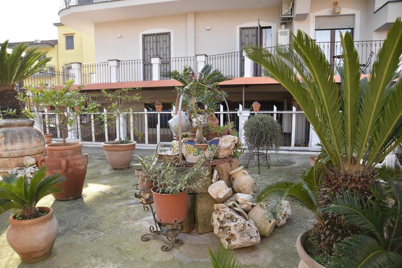 B&B Le Cycas Castellammare di Stabia Kültér fotó